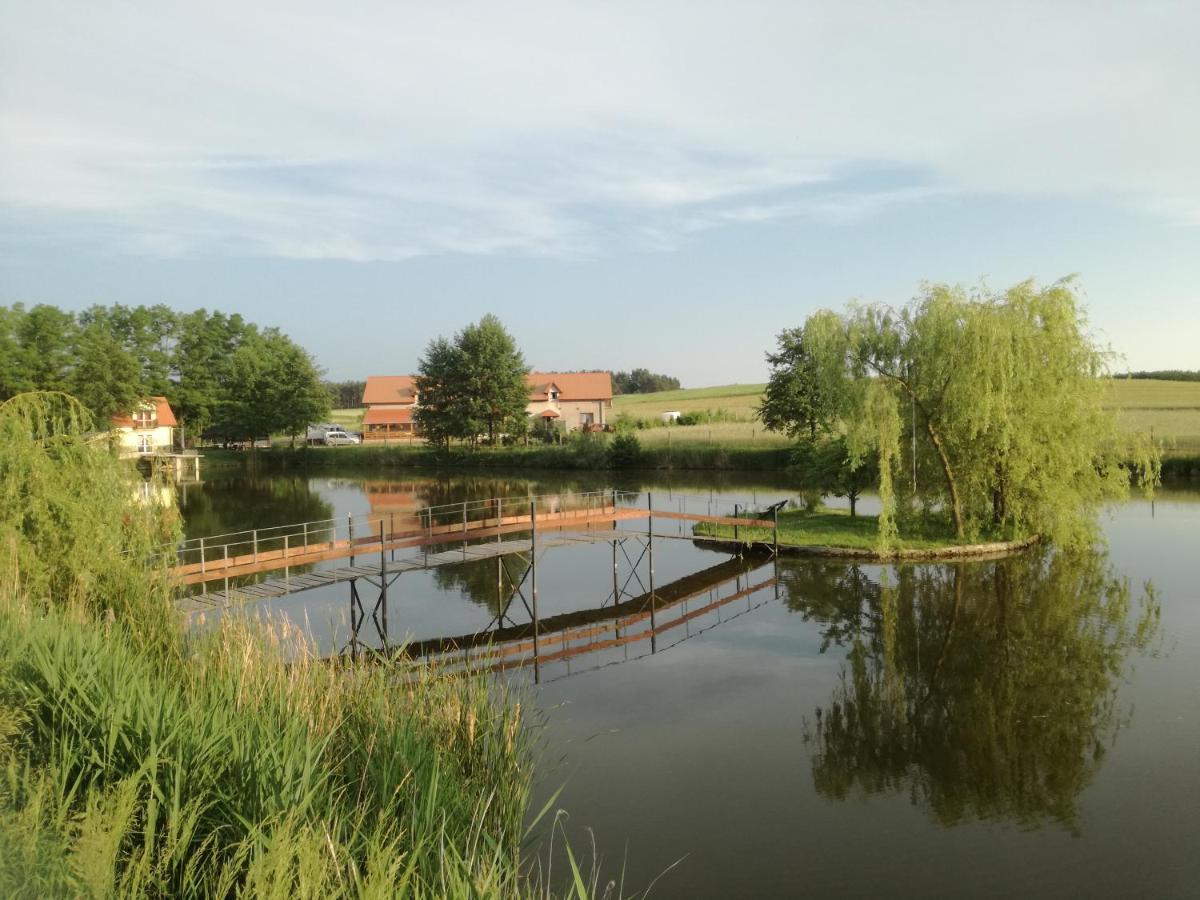 فيلا Agrowczasy Nad Stawem Gartatowice المظهر الخارجي الصورة